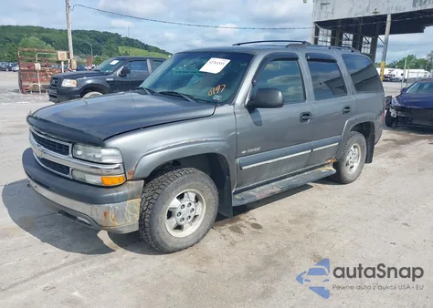 2002 Chevrolet Tahoe K1500 из США, поврежденный, VIN 1GNEK13Z82R260197